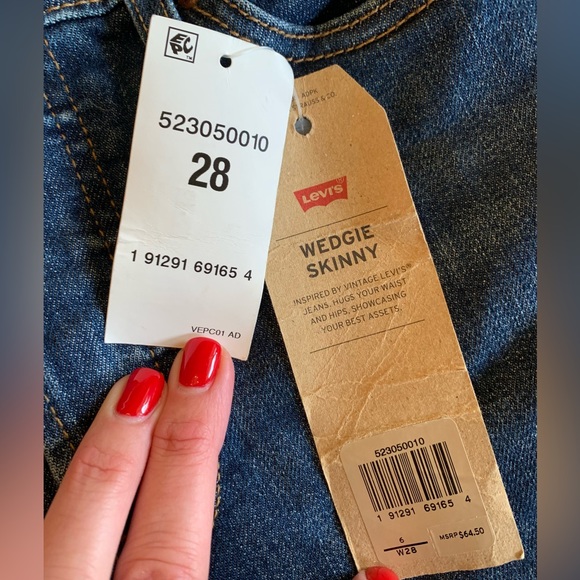 LEVIS Wedgie High Rise Skinny Jeans Size 28/6 - Picture 6 of 9